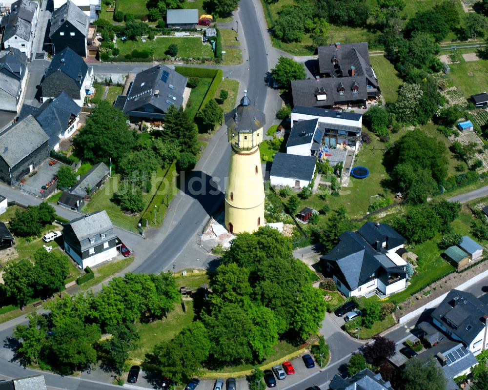 Kirchberg (Hunsrück) aus der Vogelperspektive: Industriedenkmal Wasserturm in Kirchberg (Hunsrück) im Bundesland Rheinland-Pfalz, Deutschland