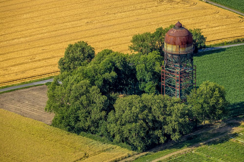 Luftbild Lanstrop - Industriedenkmal Wasserturm in Lanstrop im Bundesland Nordrhein-Westfalen, Deutschland