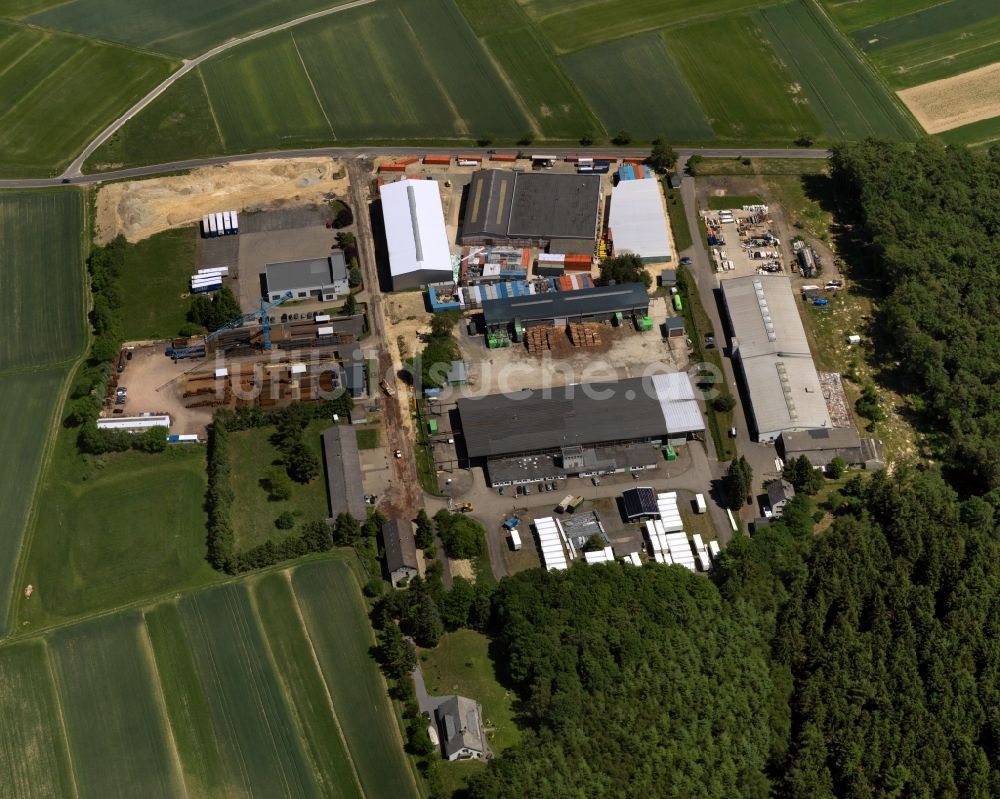 Luftbild Pfalzfeld - Industriegebiet und forstwirtschaftliche Betriebe im Süden der Ortsgemeinde Pfalzfeld im Bundesland Rheinland-Pfalz
