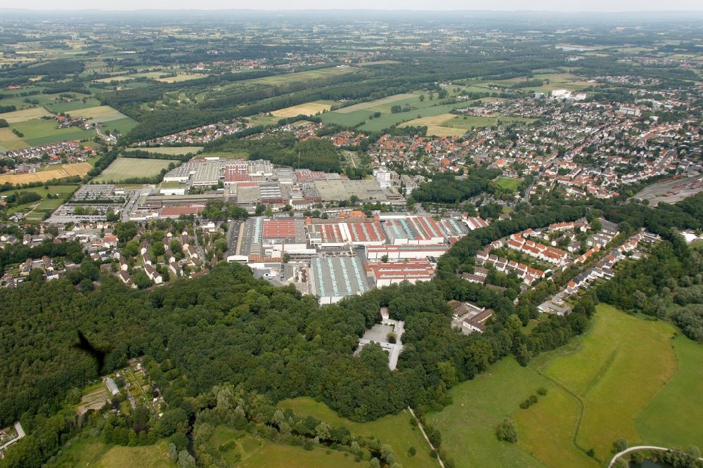 Luftaufnahme Lippstadt - Industriegebiet der Hella Werkzeug Technologiezentrum GmbH in Lippstadt im Bundesland Nordrhein-Westfalen