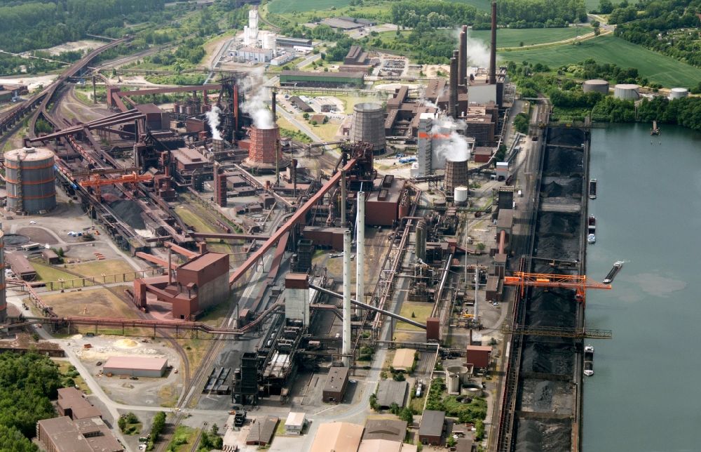 Salzgitter von oben - Industriegebiet des Stahlwerkes der Salzgitter AG in Salzgitter im Bundesland Niedersachsen