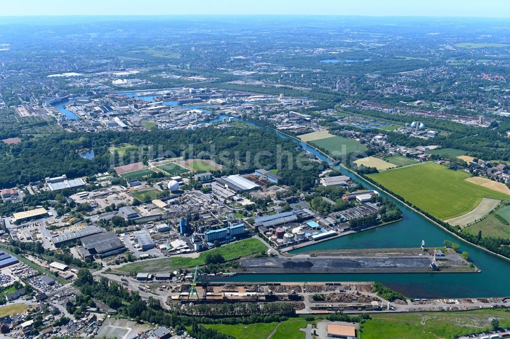 Dortmund von oben - Industriehafen Hardenberghafen in Dortmund im Bundesland Nordrhein-Westfalen, Deutschland