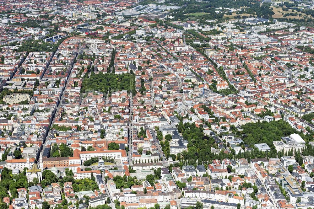 München von oben - Innenstadt in München im Bundesland Bayern, Deutschland