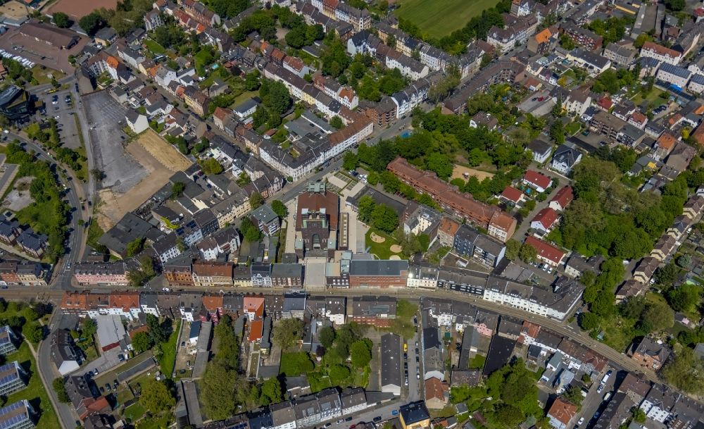 Luftaufnahme Gelsenkirchen - Innenstadt im Ortsteil Ückendorf in Gelsenkirchen im Bundesland Nordrhein-Westfalen, Deutschland