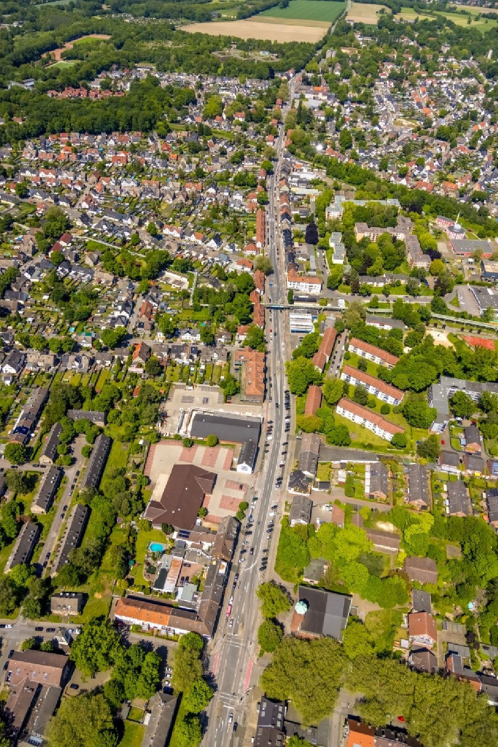 Gelsenkirchen von oben - Innenstadt im Ortsteil Hassel in Gelsenkirchen im Bundesland Nordrhein-Westfalen, Deutschland