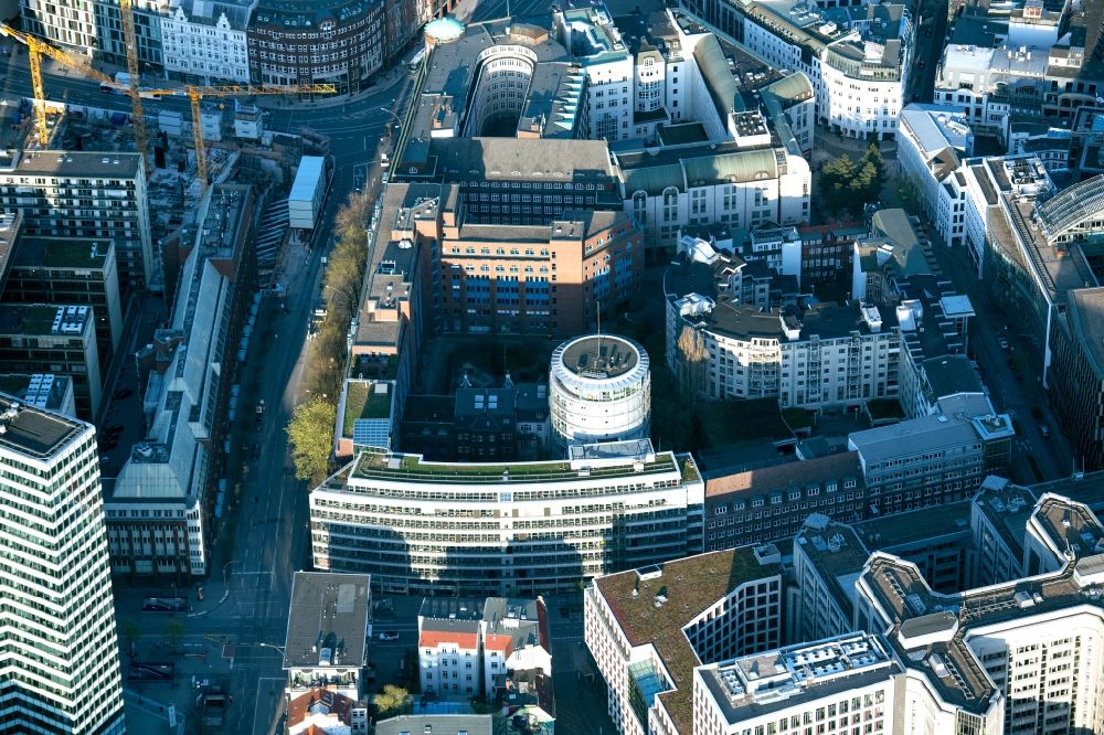 Luftaufnahme Hamburg - Innenstadt im Stadtgebiet der Neustadt mit dem Valentinskamp in Hamburg, Deutschland