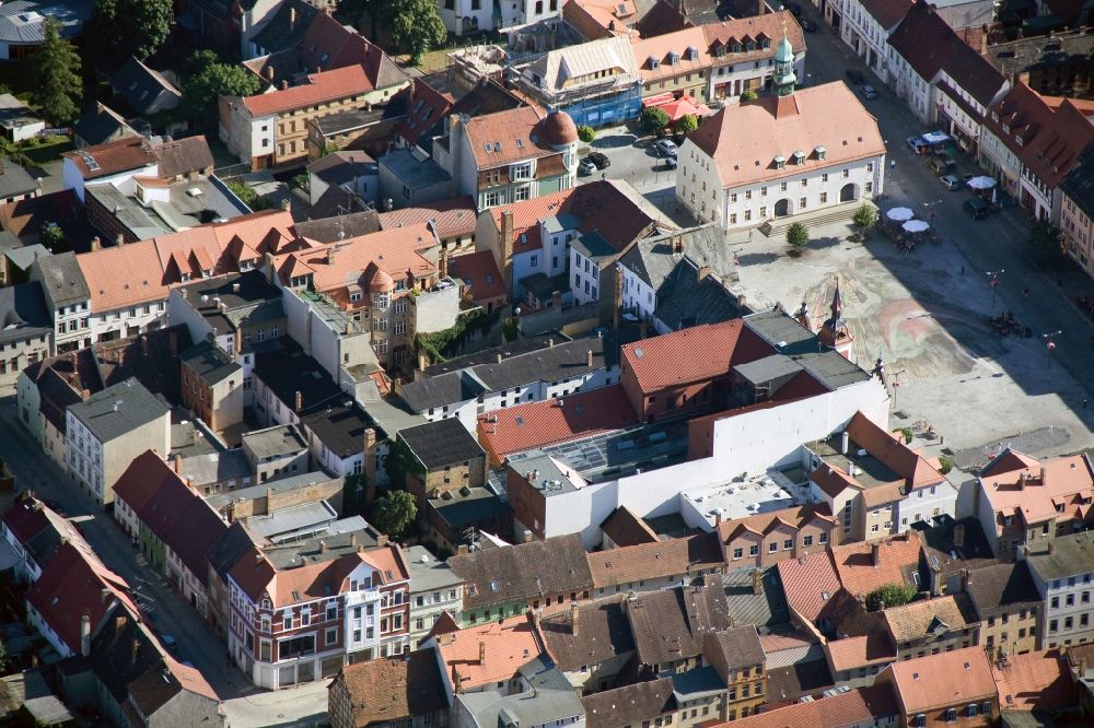 Luftaufnahme Finsterwalde - Innenstadt - Zentrum am Marktplatz der Stadt Finsterwalde im Bundesland Brandenburg