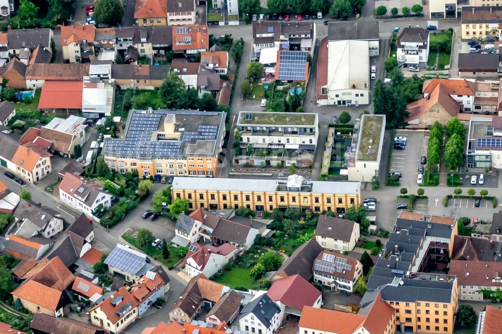 Herbolzheim von oben - Innenstadtbereich Kuenzer Areal in Herbolzheim im Bundesland Baden-Württemberg, Deutschland