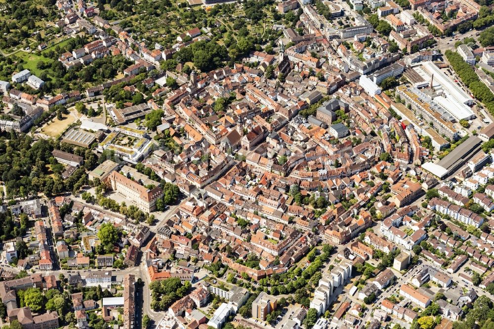 Luftbild Karlsruhe - Innenstadtbereich im Ortsteil Durlach in Karlsruhe im Bundesland Baden-Württemberg, Deutschland