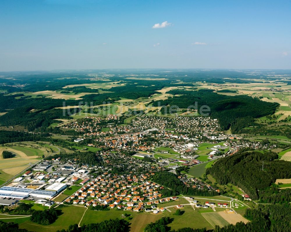 Luftbild Gammertingen - Innenstadtbereich am Stadtrand mit landwirtschaftlichen Feldern in Gammertingen im Bundesland Baden-Württemberg, Deutschland