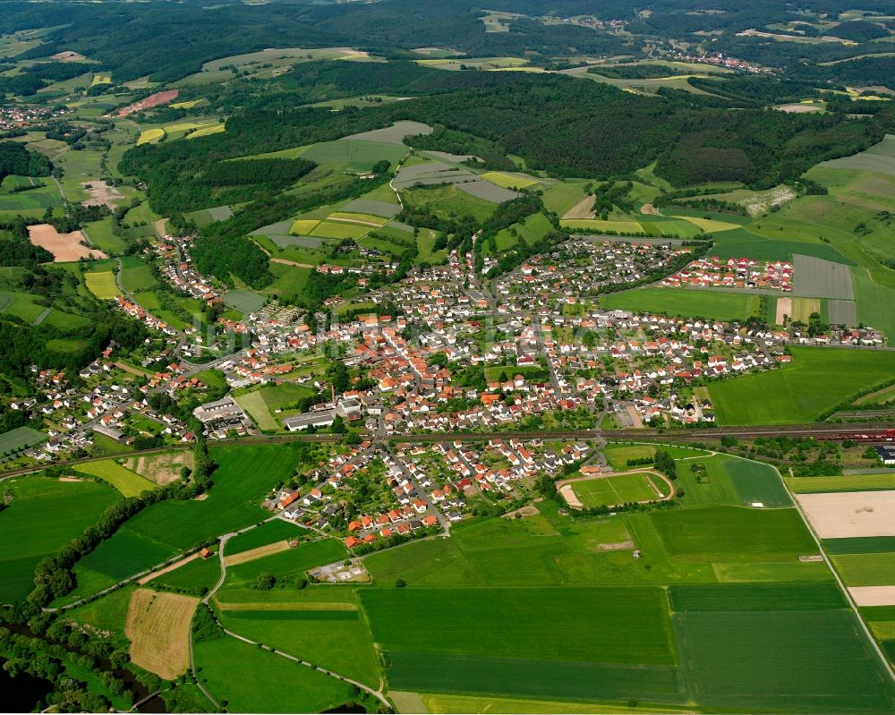 Luftbild Lispenhausen - Innenstadtbereich am Stadtrand mit landwirtschaftlichen Feldern in Lispenhausen im Bundesland Hessen, Deutschland