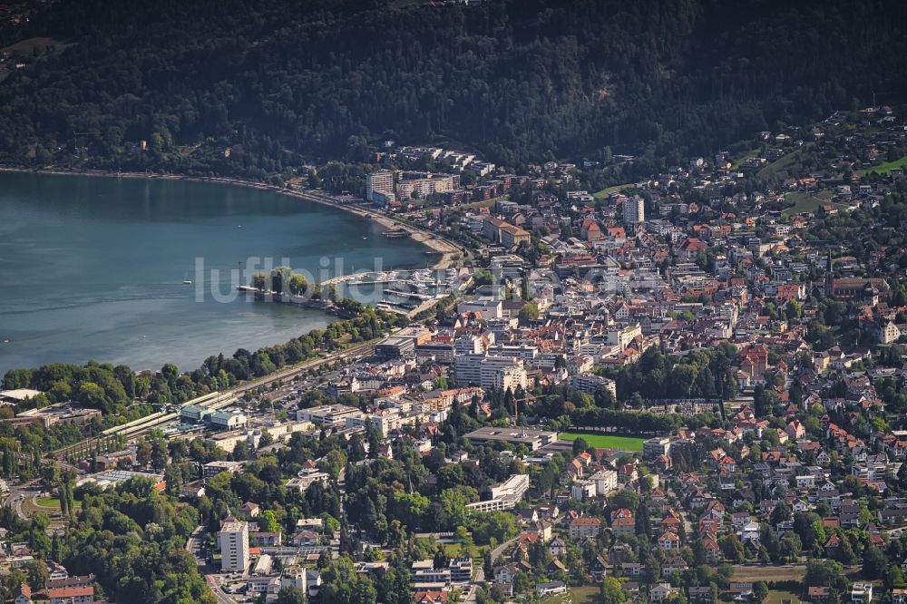 Luftbild Bregenz - Innenstadtbereich an den Uferbereichen in Bregenz in Vorarlberg, Österreich