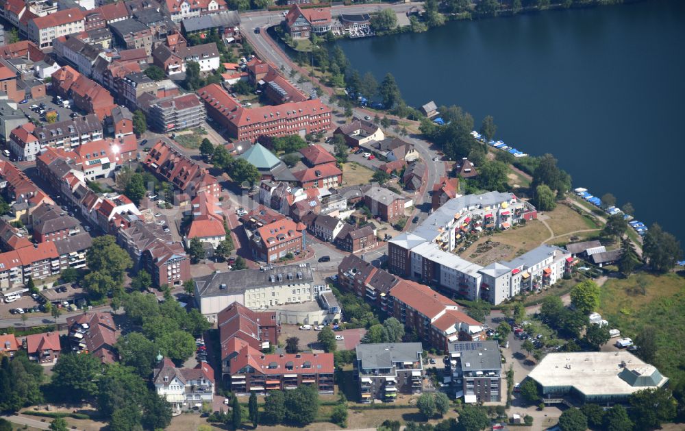 Luftaufnahme Ratzeburg - Innenstadtbereich an den Uferbereichen Küchensee - Domsee in Ratzeburg im Bundesland Schleswig-Holstein, Deutschland