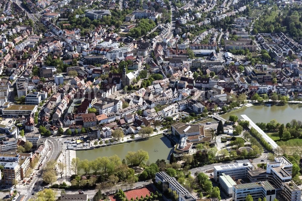 Luftbild Böblingen - Innenstadtbereich an den Uferbereichen Oberen und Unteren See im Stadtgarten in Böblingen im Bundesland Baden-Württemberg, Deutschland