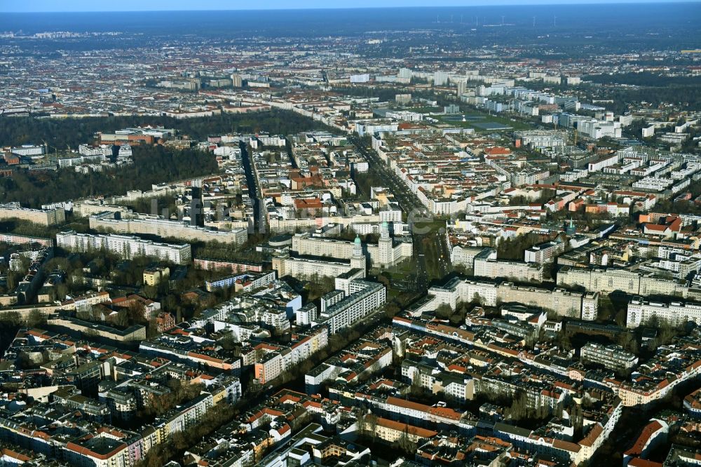 Luftbild Berlin - Innenstadtbereich Warschauer Straße - Frankfurter Straße - Petersburger Straße in Berlin, Deutschland