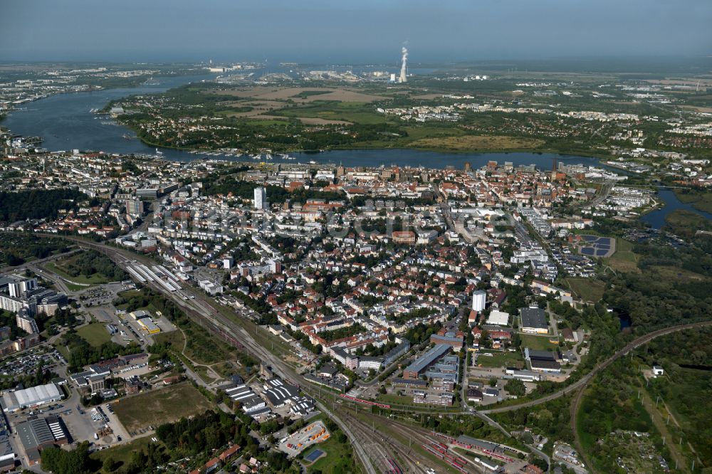 Rostock von oben - Innenstadtzentrum in Rostock im Bundesland Mecklenburg-Vorpommern, Deutschland