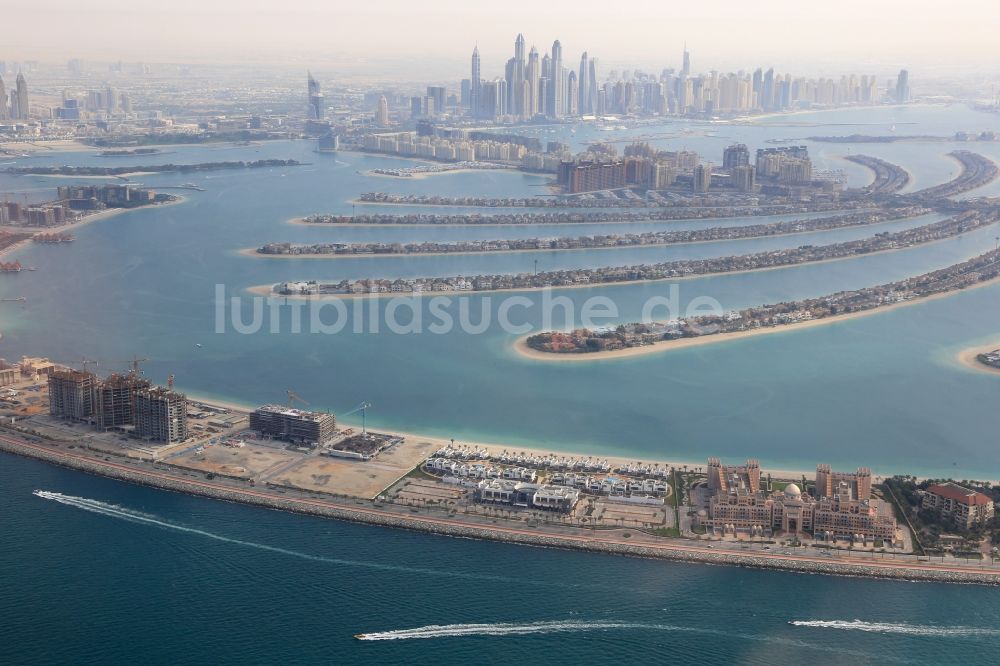 Dubai aus der Vogelperspektive: Insel- Streifen The Palm Jumeirah in Dubai in Vereinigte Arabische Emirate