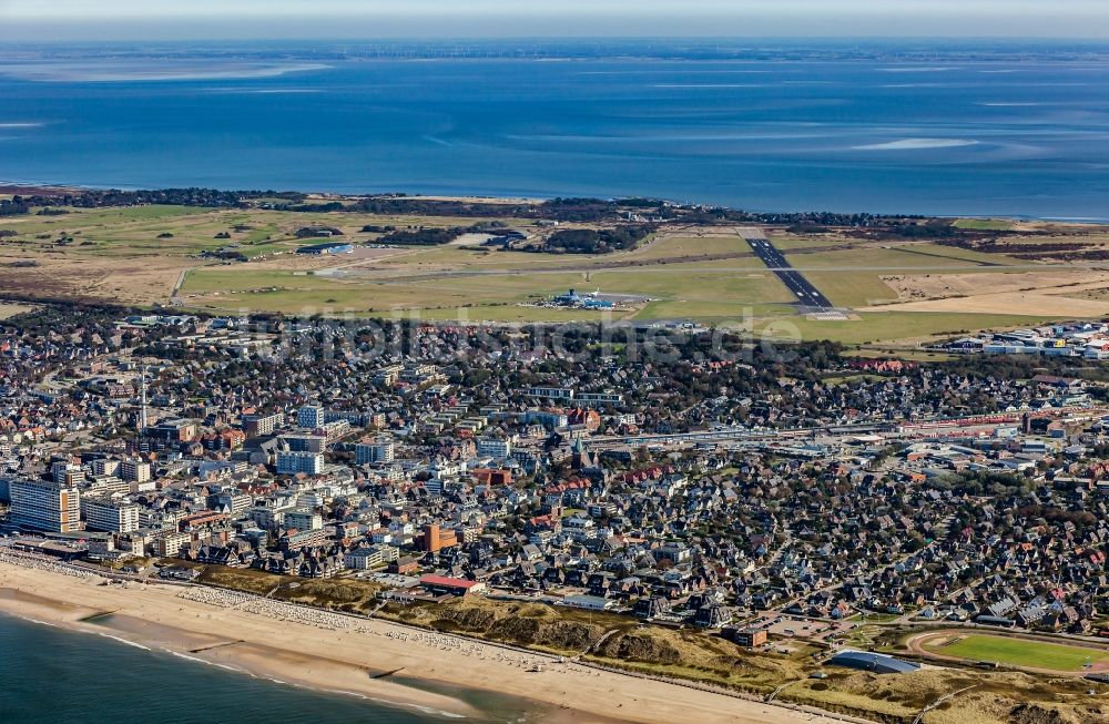 Luftaufnahme Westerland - Insel Sylt mit Ortsbereich in Westerland im Bundesland Schleswig-Holstein, Deutschland