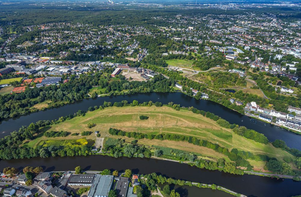 Luftbild Mülheim an der Ruhr - Insel am Ufer des Flussverlaufes in Mülheim an der Ruhr im Bundesland Nordrhein-Westfalen, Deutschland