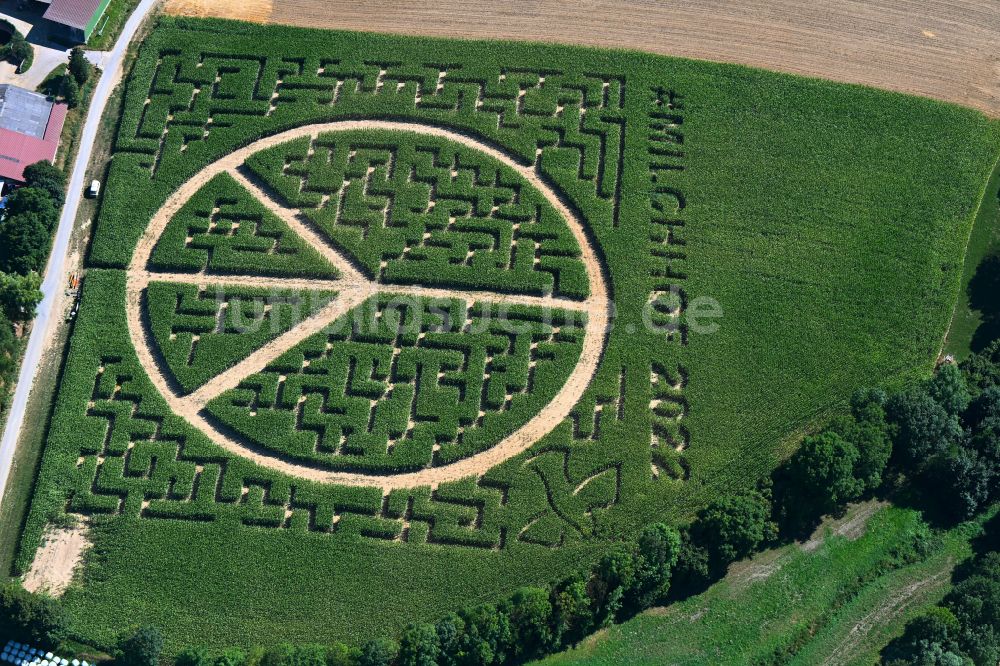 Luftbild Flehingen - Irrgarten - Labyrinth mit den Umrissen des Peace-Zeichen auf einem Feld in Flehingen im Bundesland Baden-Württemberg, Deutschland
