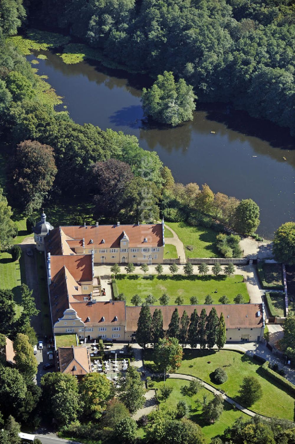 Luftaufnahme Darmstadt - Jagdschloss Kranichstein
