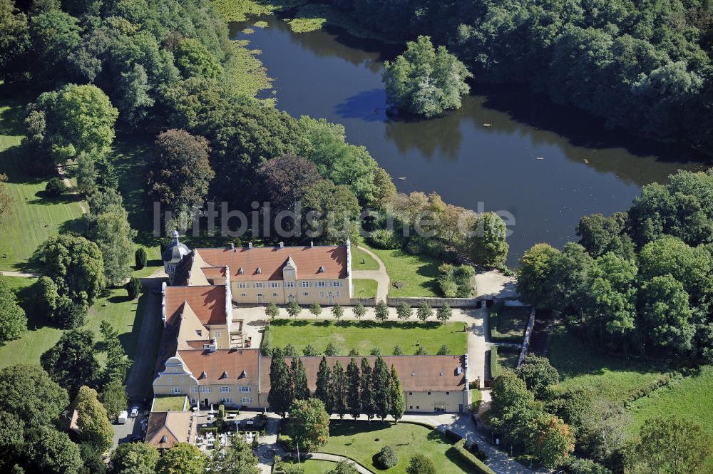 Darmstadt aus der Vogelperspektive: Jagdschloss Kranichstein
