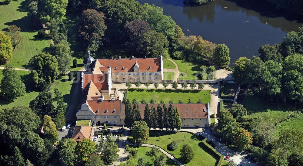 Luftbild Darmstadt - Jagdschloss Kranichstein