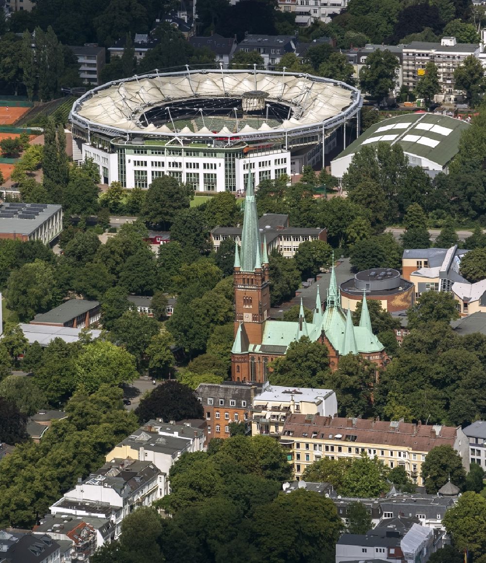 Luftaufnahme Hamburg - Johanniskirche vor der Rothenbaum Arena in Hamburg