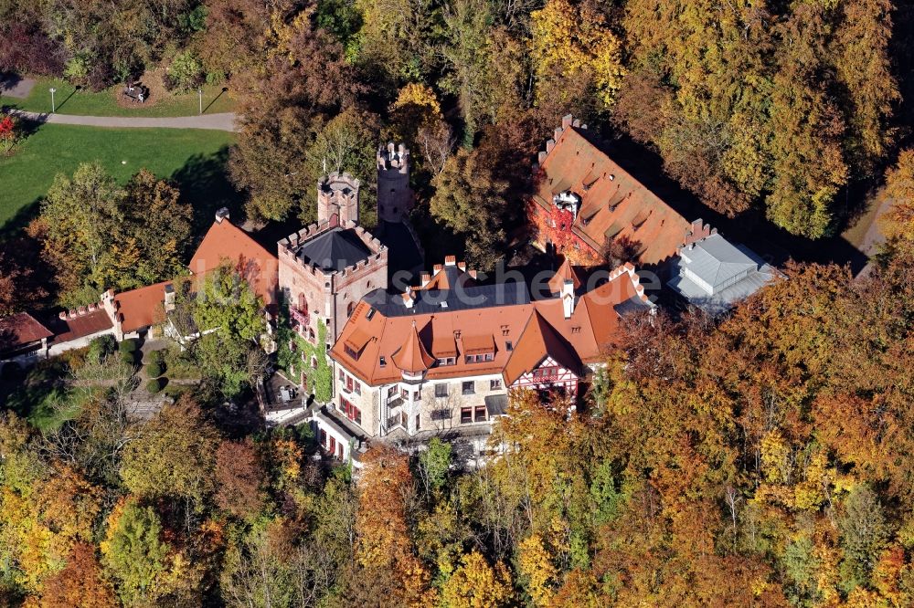 Pullach im Isartal von oben - Jugendherberge, Naturerlebniszentrum und Bildungszentrum Burg Schwaneck in Pullach im Isartal im Bundesland Bayern