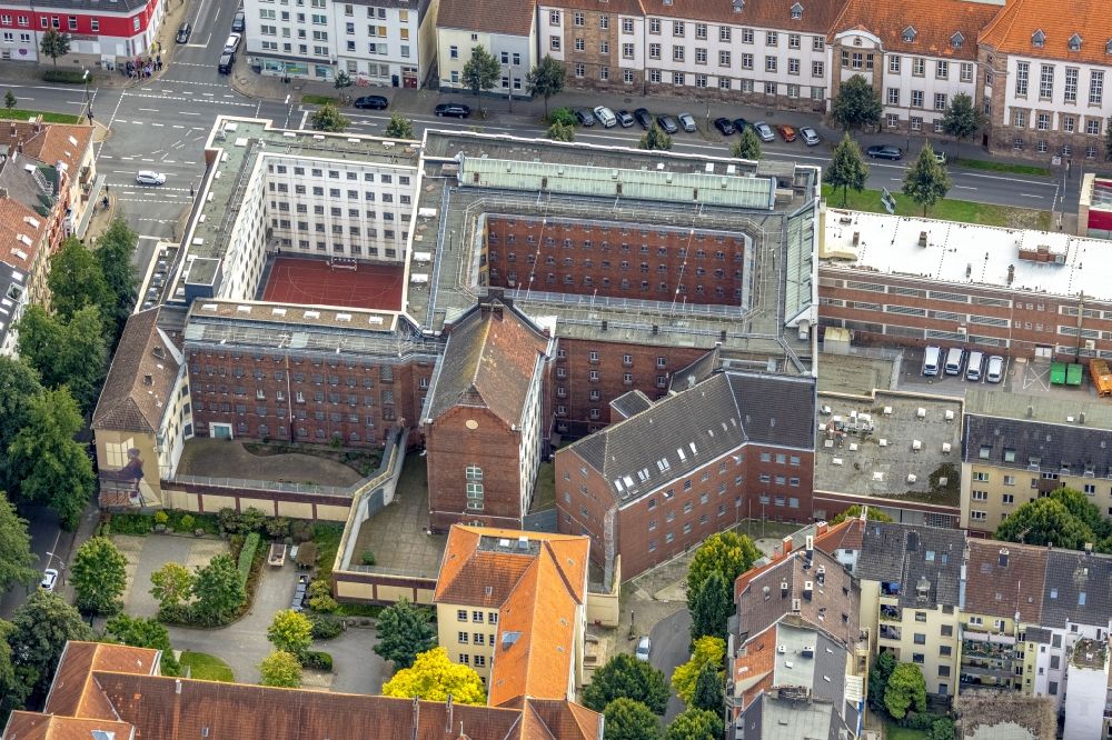 Luftbild Dortmund - Justizvollzugsanstalt JVA Dortmund an der Lübecker Straße neben dem Amtsgericht Dortmund an der Gerichtsstraße in Dortmund im Bundesland Nordrhein-Westfalen, Deutschland