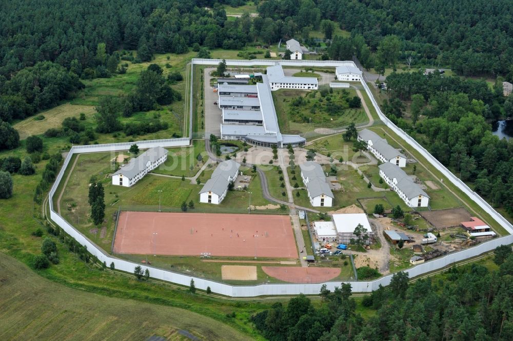 Luftbild Neustrelitz - Justizvollzugsanstalt JVA Am Kaulksee in Neustrelitz im Bundesland Mecklenburg-Vorpommern, Deutschland