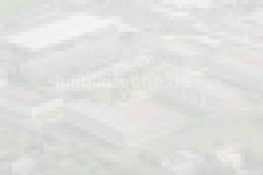 Luftaufnahme Halle (Saale) - Justizvollzugsanstalt JVA Nebenstelle „Roter Ochse“ im Ortsteil Frohe Zukunft in Halle (Saale) im Bundesland Sachsen-Anhalt, Deutschland
