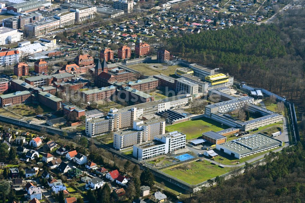 Luftbild Berlin - Justizvollzugsanstalt JVA Tegel im Ortsteil Reinickendorf in Berlin, Deutschland