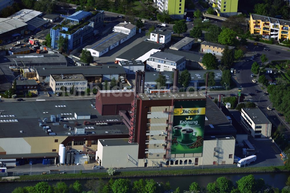 Luftaufnahme Berlin - Kaffeerösterei in der Nobelstraße im Stadtbezirk Neukölln von Berlin