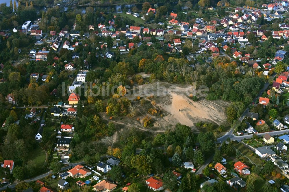 Luftaufnahme Schwielowsee - Kahle Fläche auf einem Hügel am Schmerberger Weg - Am Krähenberg in Schwielowsee im Bundesland Brandenburg, Deutschland