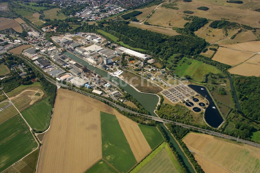 Luftaufnahme Hildesheim - Kai und Hafenbecken des Binnenhafen am Stichkanal in Hildesheim im Bundesland Niedersachsen, Deutschland