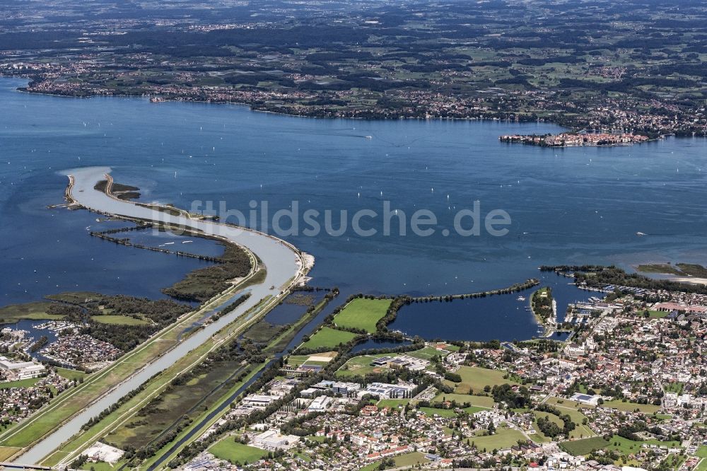 Luftbild Hard - Kanal der Fluß- Mündung des Rheins in den Bodensee bei Fußach und Hard in Vorarlberg, Österreich