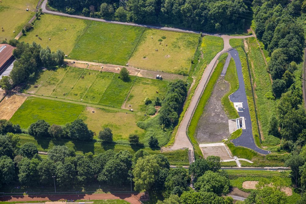 Luftaufnahme Herne - Kanal und Wasser- Pumpwerk - Schöpfwerk in Herne im Bundesland Nordrhein-Westfalen, Deutschland