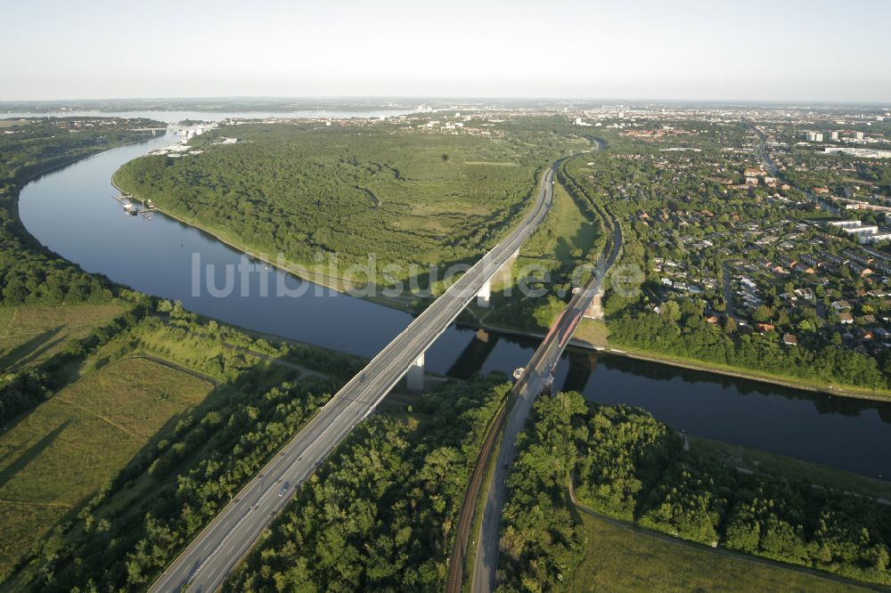 Luftaufnahme Altenholz - Kanalbrücken bei Levensau nordwestlich Kiel im Bundesland Schleswig-Holstein, Deutschland