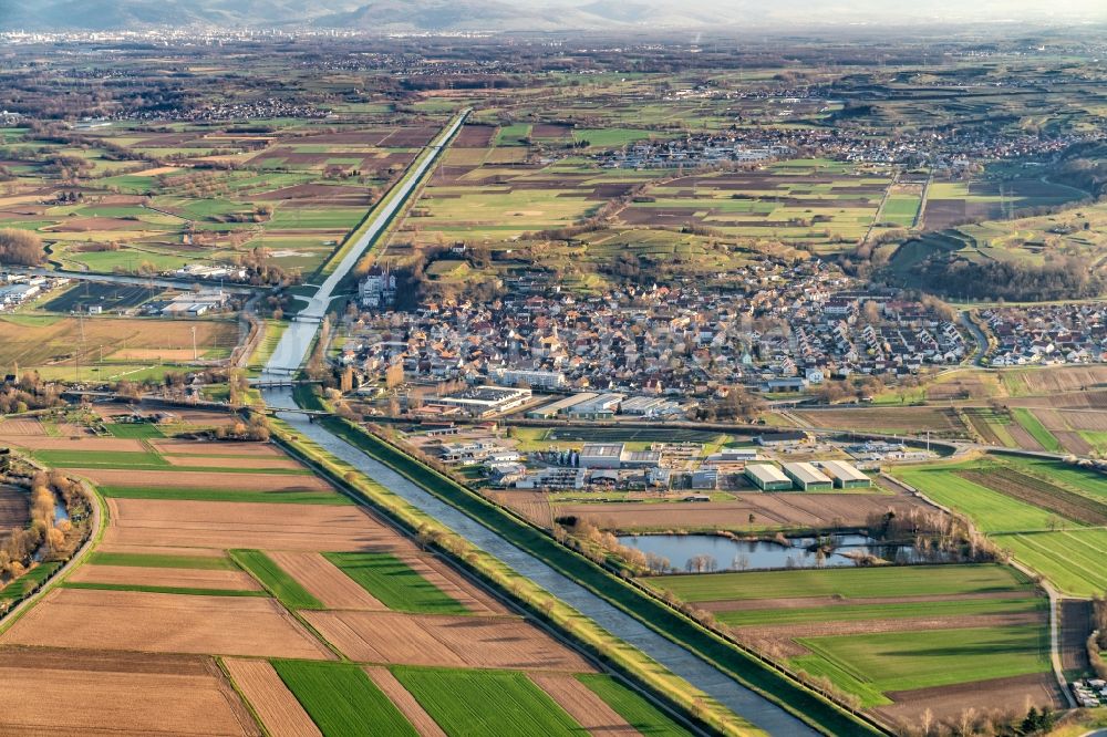 Luftaufnahme Riegel am Kaiserstuhl - Kanalverlauf und Uferbereiche der Leopolds Kanal in Riegel am Kaiserstuhl im Bundesland Baden-Württemberg, Deutschland