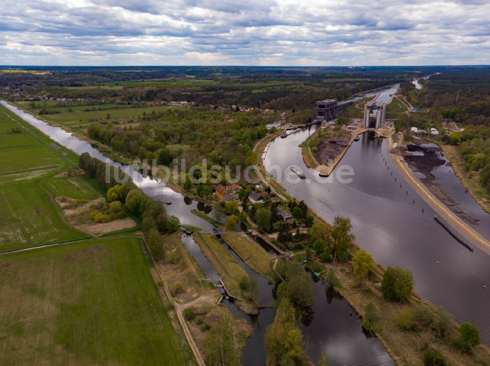 Luftaufnahme Liepe - Kanalverlauf und Uferbereiche des Oder- Havel- Kanals und des Finowkanals in Niederfinow im Bundesland Brandenburg, Deutschland