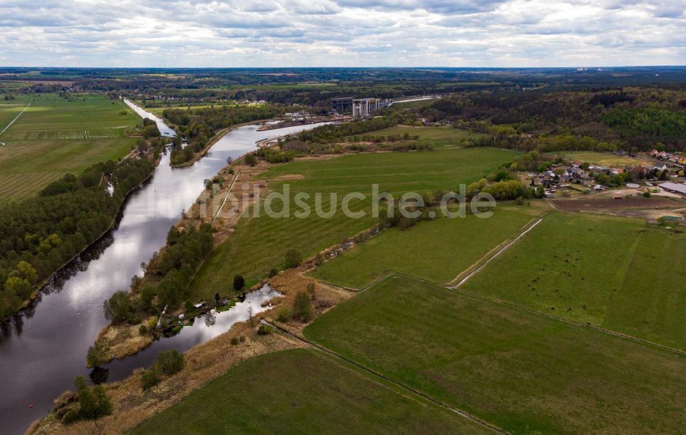 Luftaufnahme Liepe - Kanalverlauf und Uferbereiche des Oder- Havel- Kanals in Liepe im Bundesland Brandenburg, Deutschland