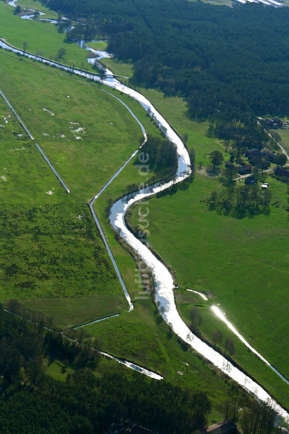 Luftbild Krohn - Kanalverlauf und Uferbereiche des Verbindungskanales MEW Müritz-Elde-Wasserstraße in Krohn im Bundesland Mecklenburg-Vorpommern, Deutschland