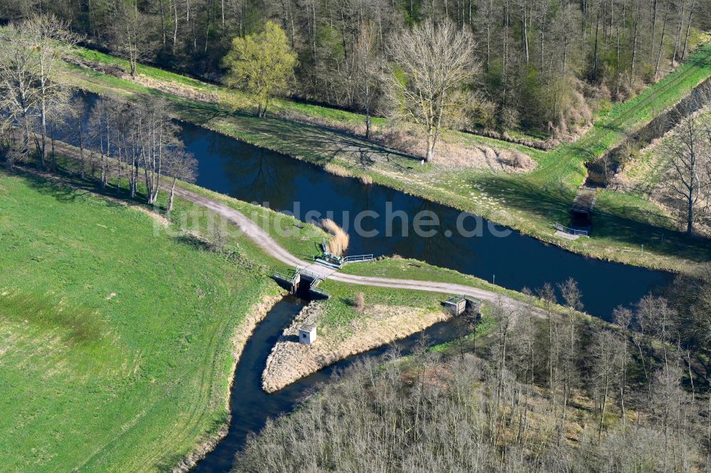 Luftaufnahme Banzkow - Kanalverlauf und Uferbereiche des Verbindungskanales Störkanal - Wasserstraße in Banzkow im Bundesland Mecklenburg-Vorpommern, Deutschland