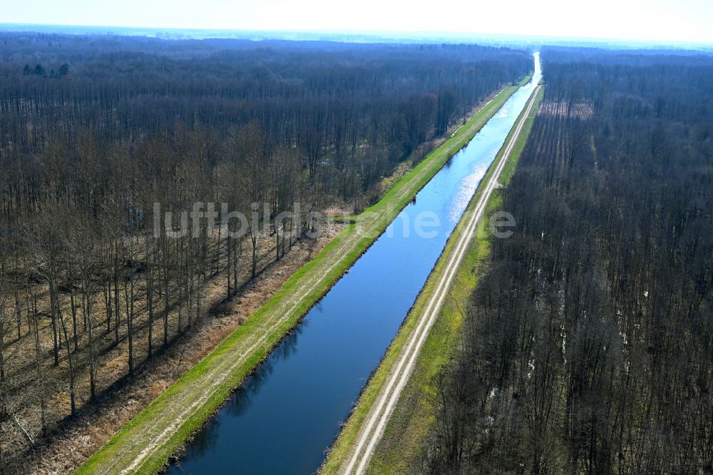 Luftaufnahme Göhren - Kanalverlauf und Uferbereiche des Verbindungskanales Störwasserstraße in Göhren im Bundesland Mecklenburg-Vorpommern, Deutschland