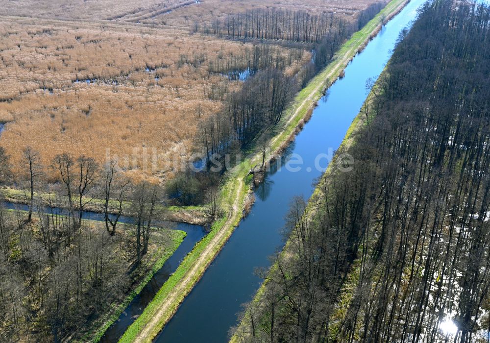 Luftaufnahme Göhren - Kanalverlauf und Uferbereiche des Verbindungskanales Störwasserstraße in Göhren im Bundesland Mecklenburg-Vorpommern, Deutschland