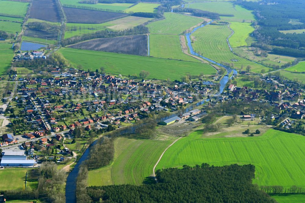 Luftbild Eldena - Kanalverlauf und Uferbereiche der Wasserstraße der Binnenschiffahrt MEW Müritz-Elde-Wasserstraße in Eldena im Bundesland Mecklenburg-Vorpommern, Deutschland