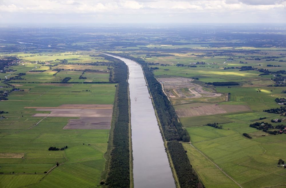 Luftbild Buchholz - Kanalverlauf und Uferbereiche der Wasserstraße der Binnenschiffahrt Nordostseekanal in Buchholz im Bundesland Schleswig-Holstein, Deutschland