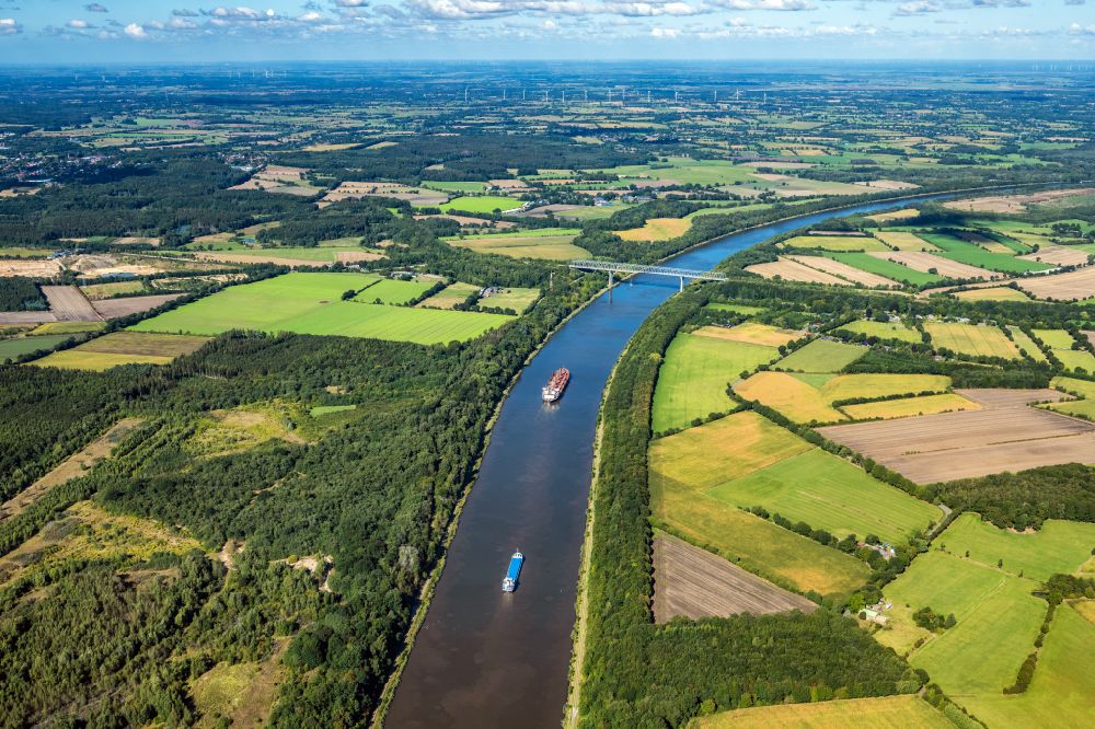 Luftaufnahme Grünental - Kanalverlauf der Wasserstraße der Binnenschiffahrt Nord-Ostsee-Kanal in Grünental im Bundesland Schleswig-Holstein, Deutschland