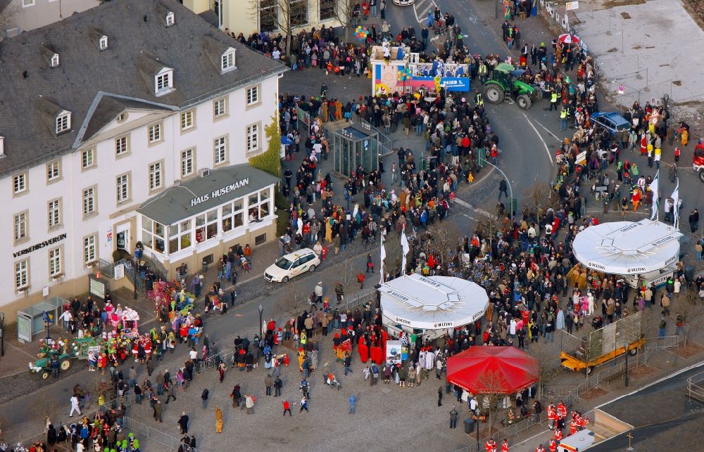 Luftbild Arnsberg - Karneval auf dem Neumarkt in Arnsberg im Bundesland Nordrhein-Westfalen
